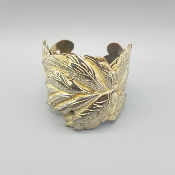 Metal Cuff Layered Oak Leaves - Picture 3 of 9
